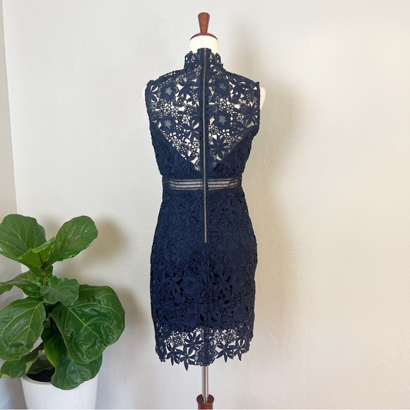 ✖️SOLD✖️•BARDOT• Paris Lace Sleeveless Bodycon Dress Midnight Navy Blue Size 6 - Picture 4 of 15